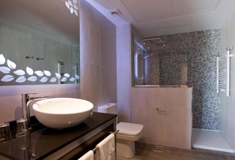 DOUBLE SINGLE USE STANDARD Room