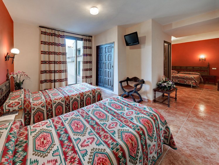 QUADRUPLE STANDARD Room