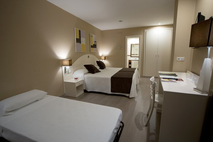 DOUBLE STANDARD Room
