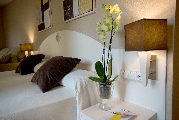 DOUBLE STANDARD Room