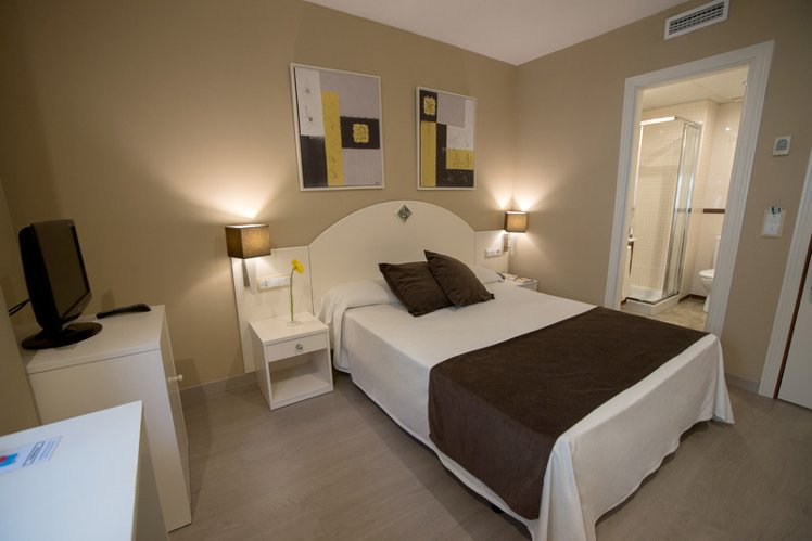 DOUBLE STANDARD Room