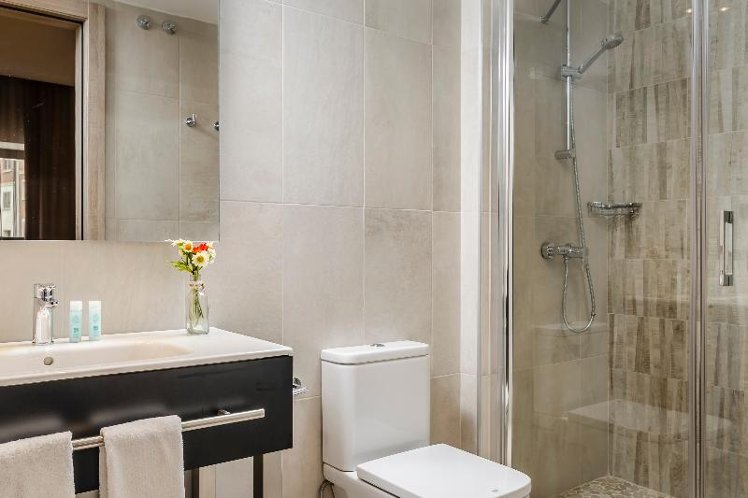 TRIPLE STANDARD Room