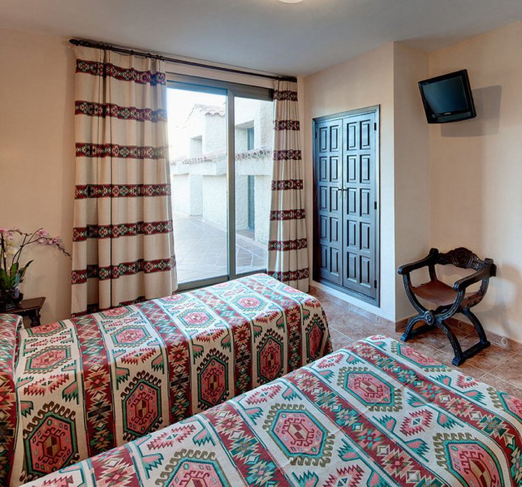 TRIPLE STANDARD Room
