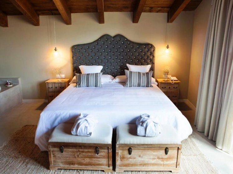 JUNIOR SUITE STANDARD Room